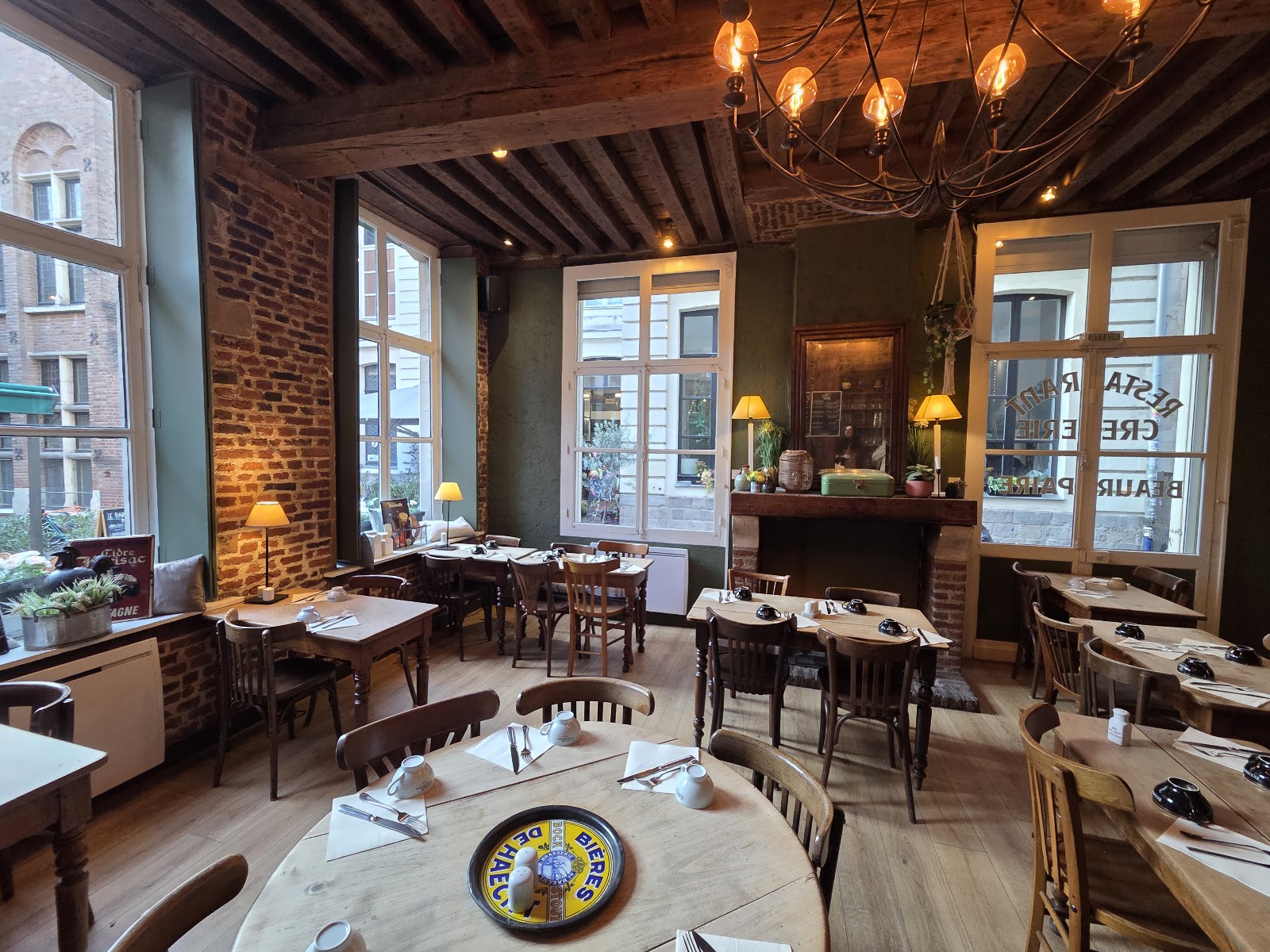 Photo du restaurant Crêperie Beaurepaire à Lille