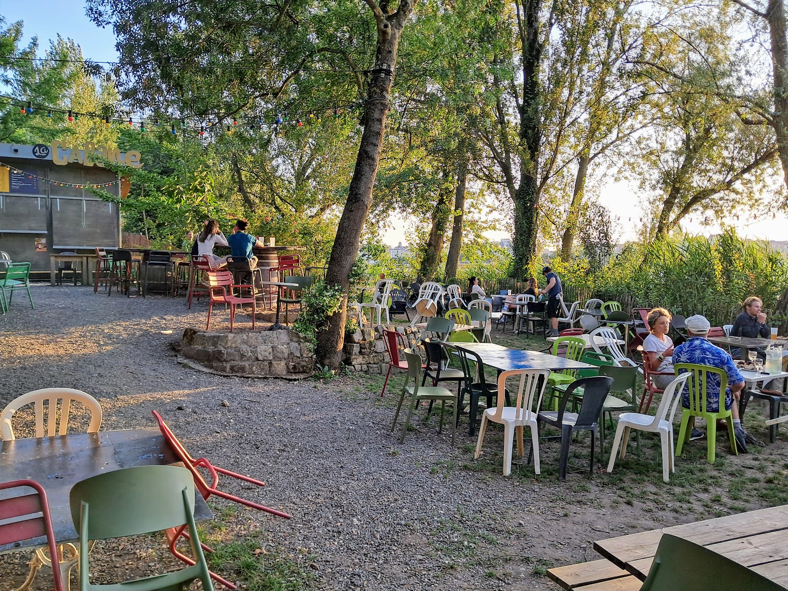 Photo du restaurant La Guinguette Chez Alriq à Bordeaux