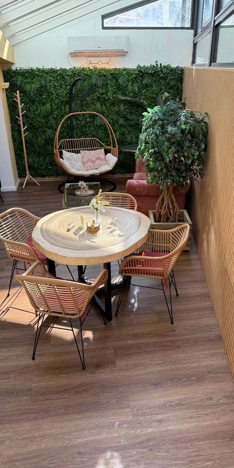 RIVERSIDE Brunch, LUNCH & Specialty Coffee GLUTEN FREE, restaurant sans gluten à Andorre la Vieille